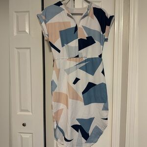Patterned dress, very flattering